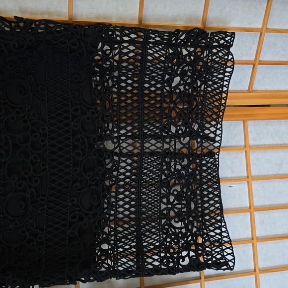 EXPRESS  black skirt. Sz 12 - Picture 4 of 6